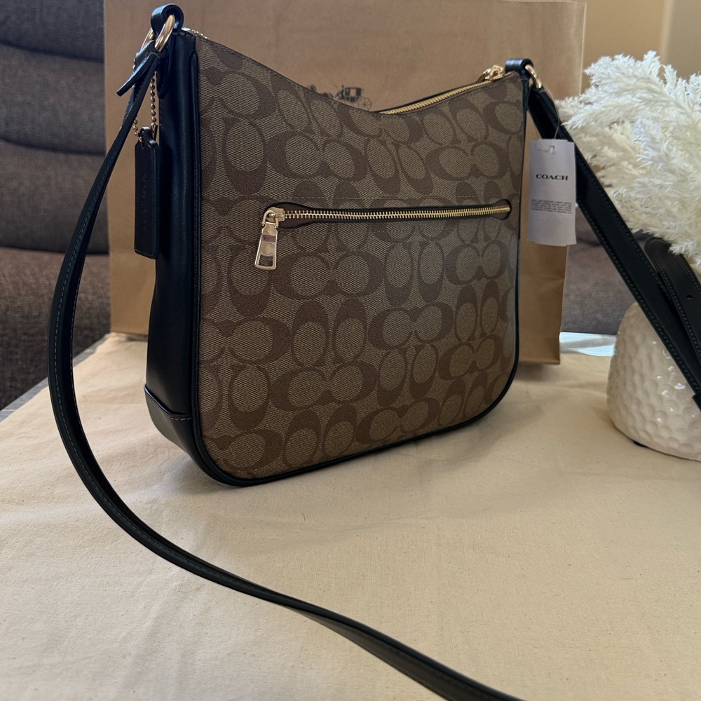 New, authentic Coach Signature Brown and Black crossbody bag - Picture 5 of 12